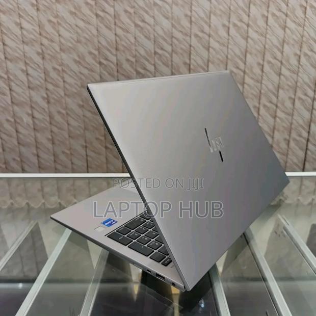 Laptop HP ZBook Firefly 16 G10 16GB Intel Core i7 SSD 512GB