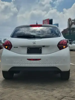 Peugeot 208 2018 White