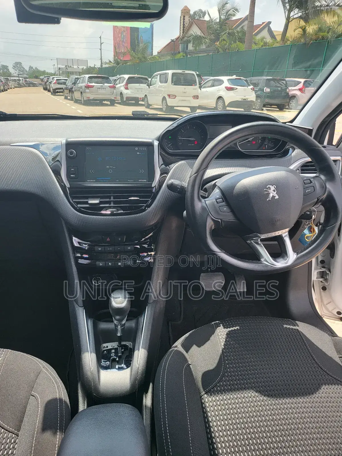 Peugeot 208 2018 White