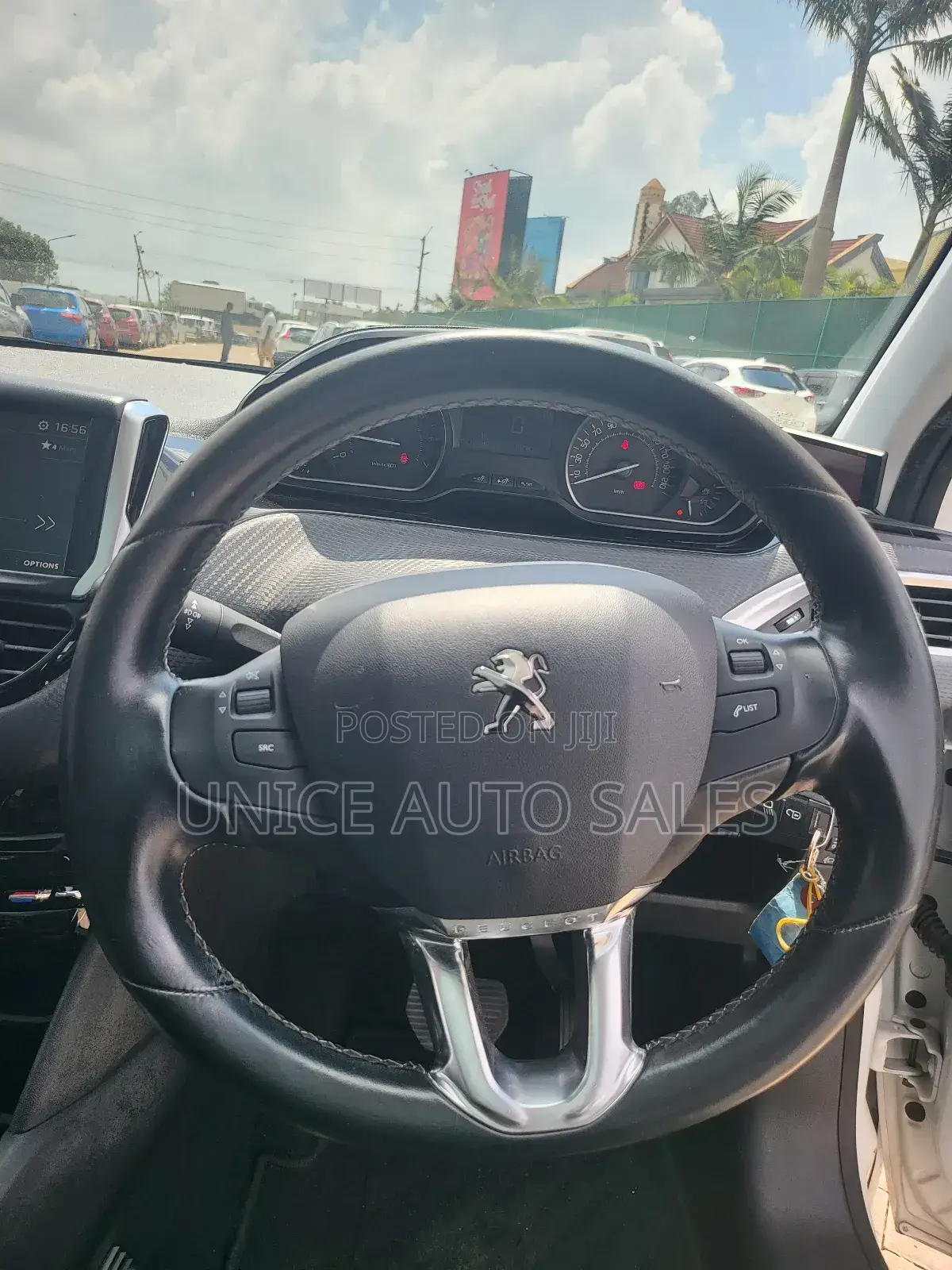 Peugeot 208 2018 White