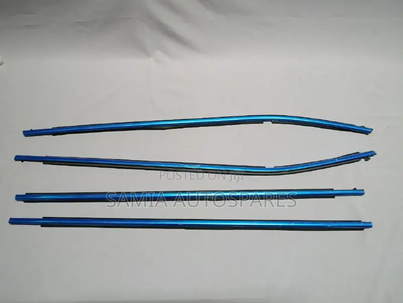 Weather Strip 
Corolla 2014 Chrome Set