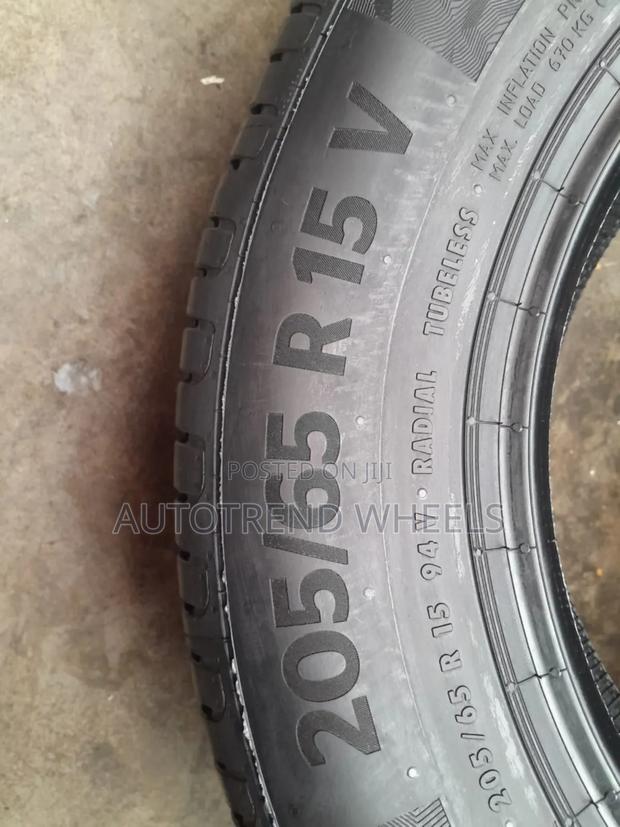 206 65 R15 Continental Tire - main view