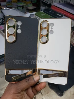 S26 Ultra Mobile Case With Kickstand
