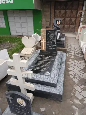 Memorial Services/Engraves
