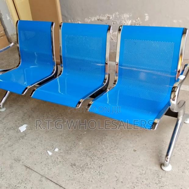 Office Waiting Bench for 3 People – Sleek Design