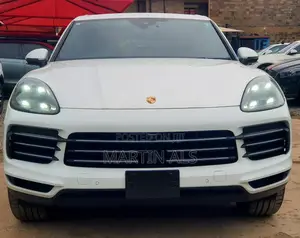 Porsche Cayenne Turbo AWD 2019 White