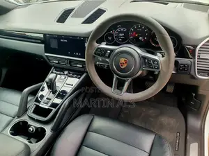 Porsche Cayenne Turbo AWD 2019 White