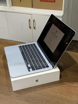 New Laptop Apple MacBook Air 16GB Apple M4 SSD 256GB