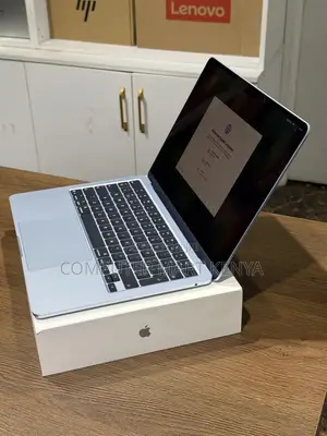 New Laptop Apple MacBook Air 16GB Apple M4 SSD 256GB