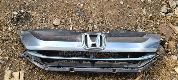 Honda Grace 2009 Grill - main view