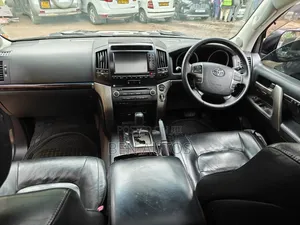 Toyota Land Cruiser 4.5 V8 VXR 2011 Gray