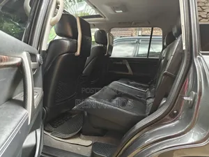 Toyota Land Cruiser 4.5 V8 VXR 2011 Gray