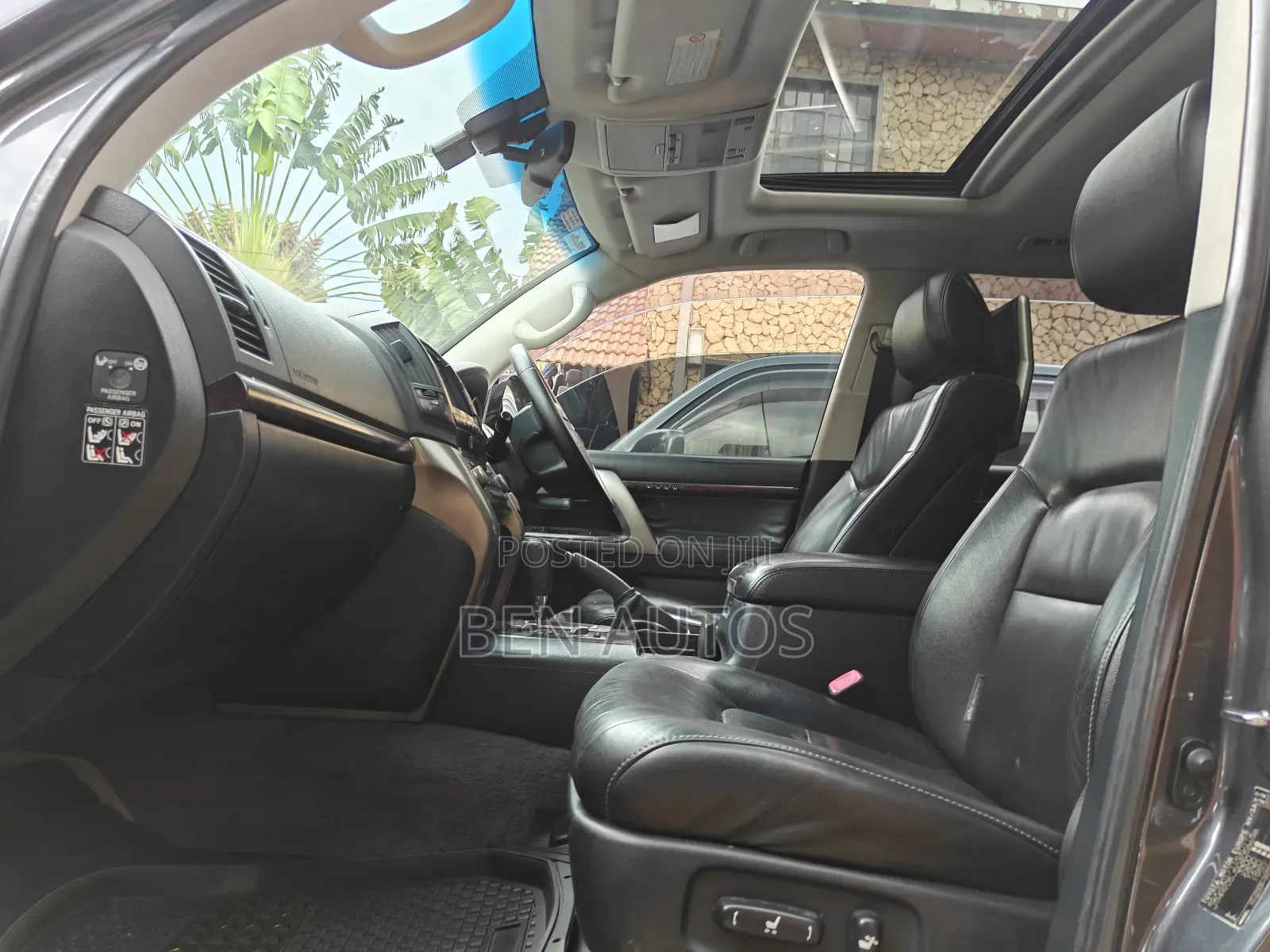 Toyota Land Cruiser 4.5 V8 VXR 2011 Gray