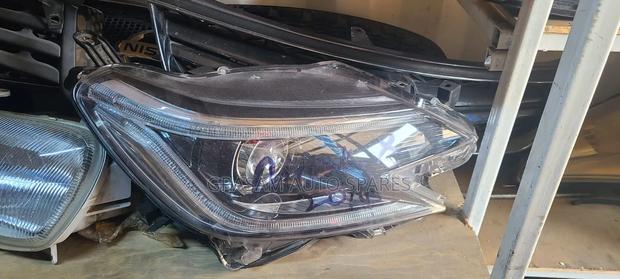 Toyota Marx X 2014 Headlight - main view