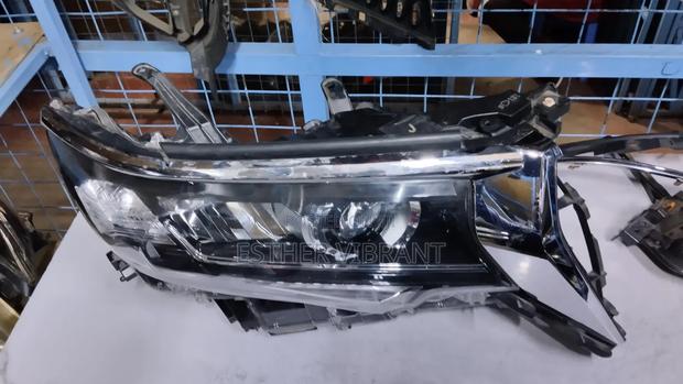 Land Cruiser Prado 2015 Headlights - main view