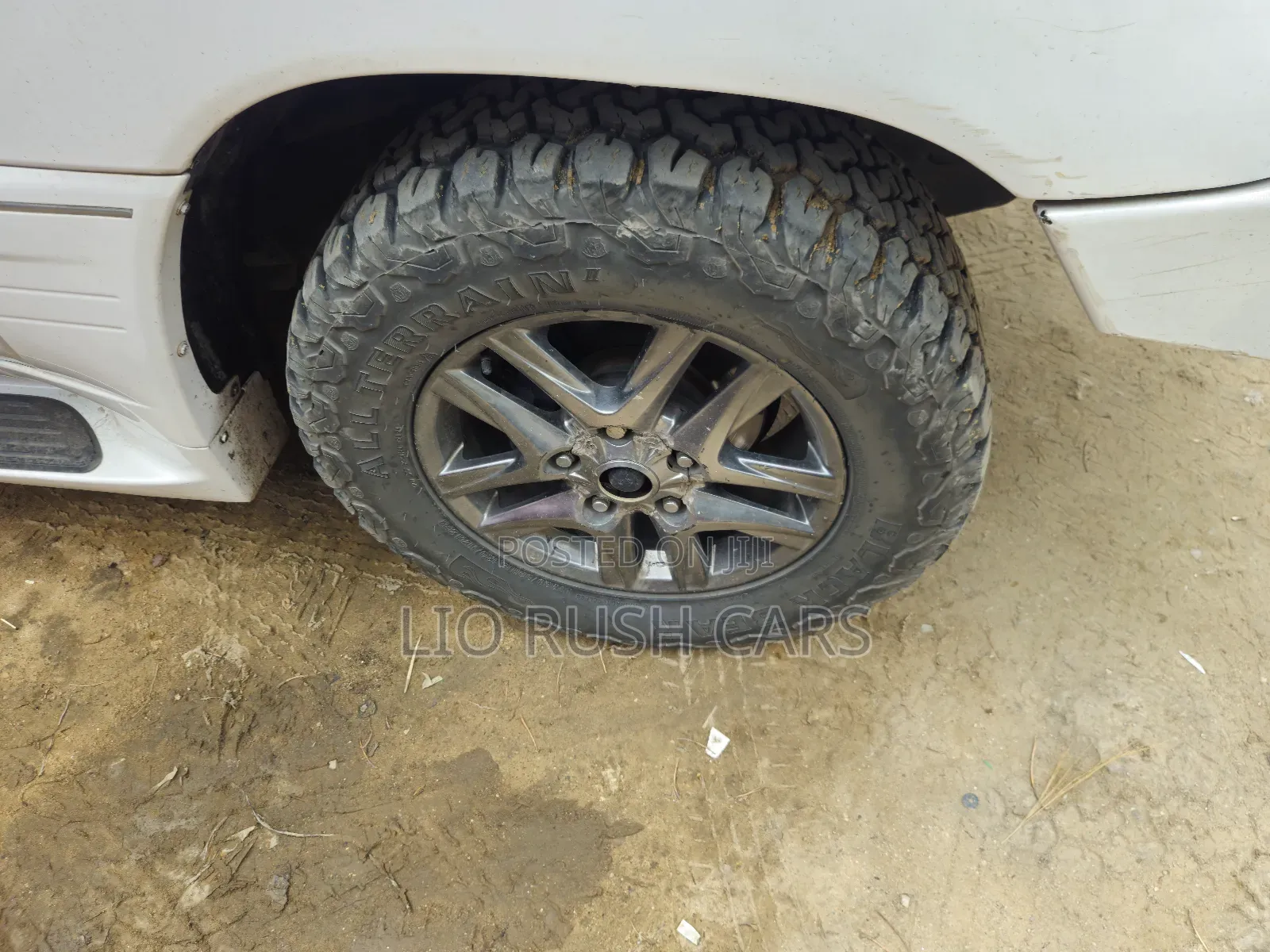 Toyota Land Cruiser 2003 White