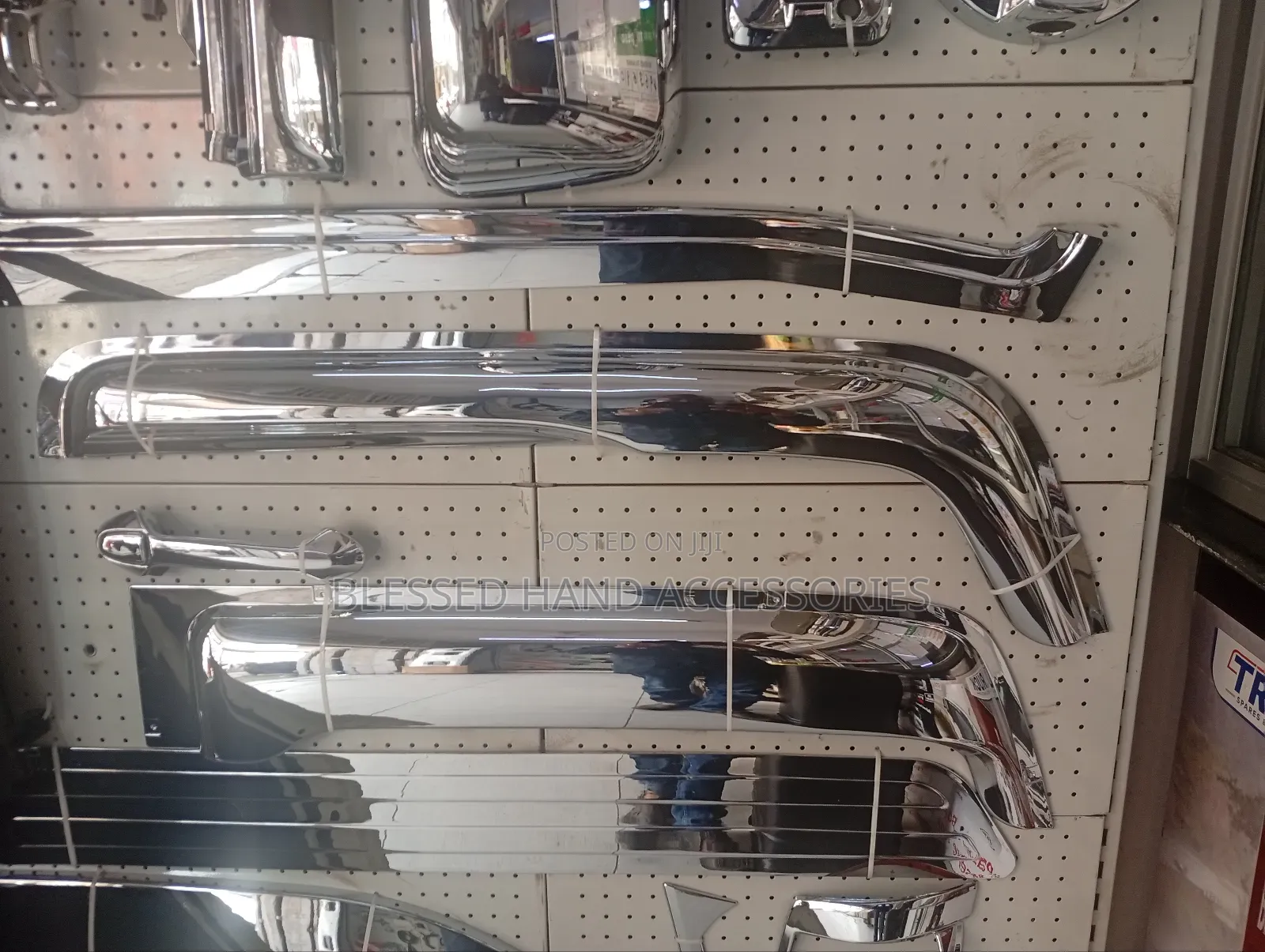 Windbreaker Isuzu Nqr, Frr, FSR
