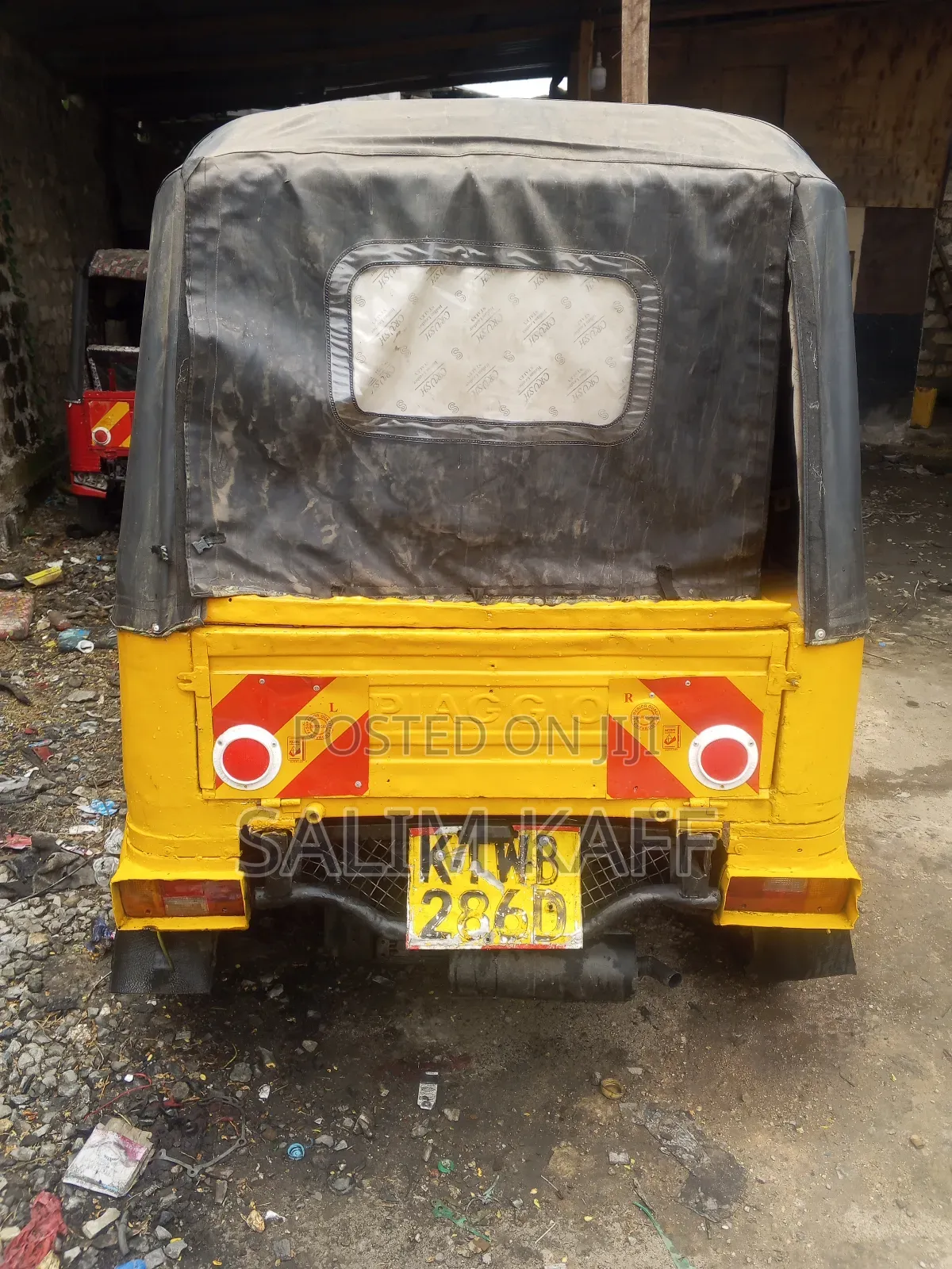 Piaggio 2018 Yellow