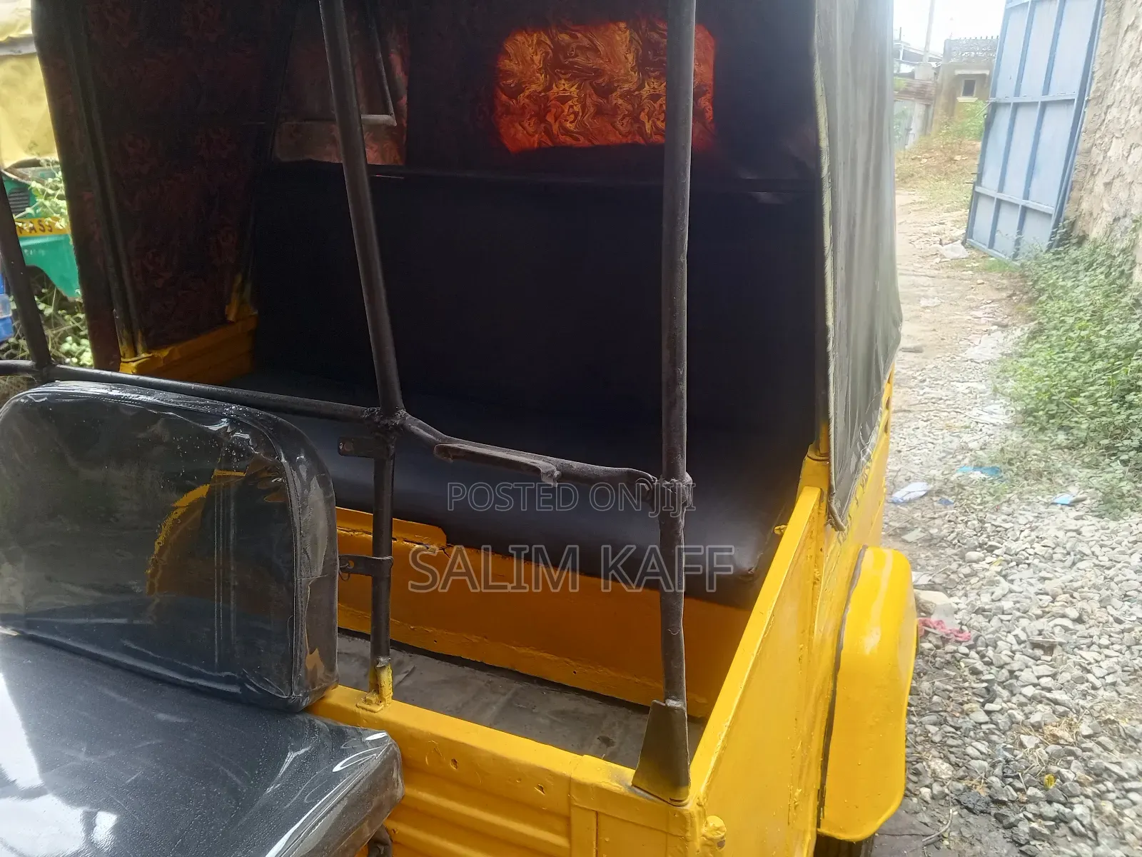 Piaggio 2018 Yellow