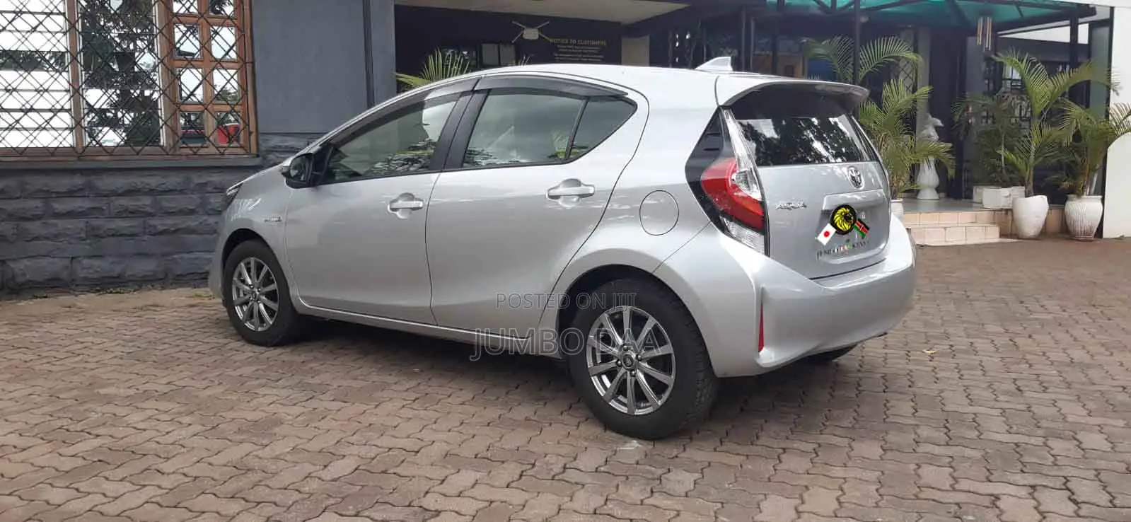 Toyota Aqua 2017 Silver
