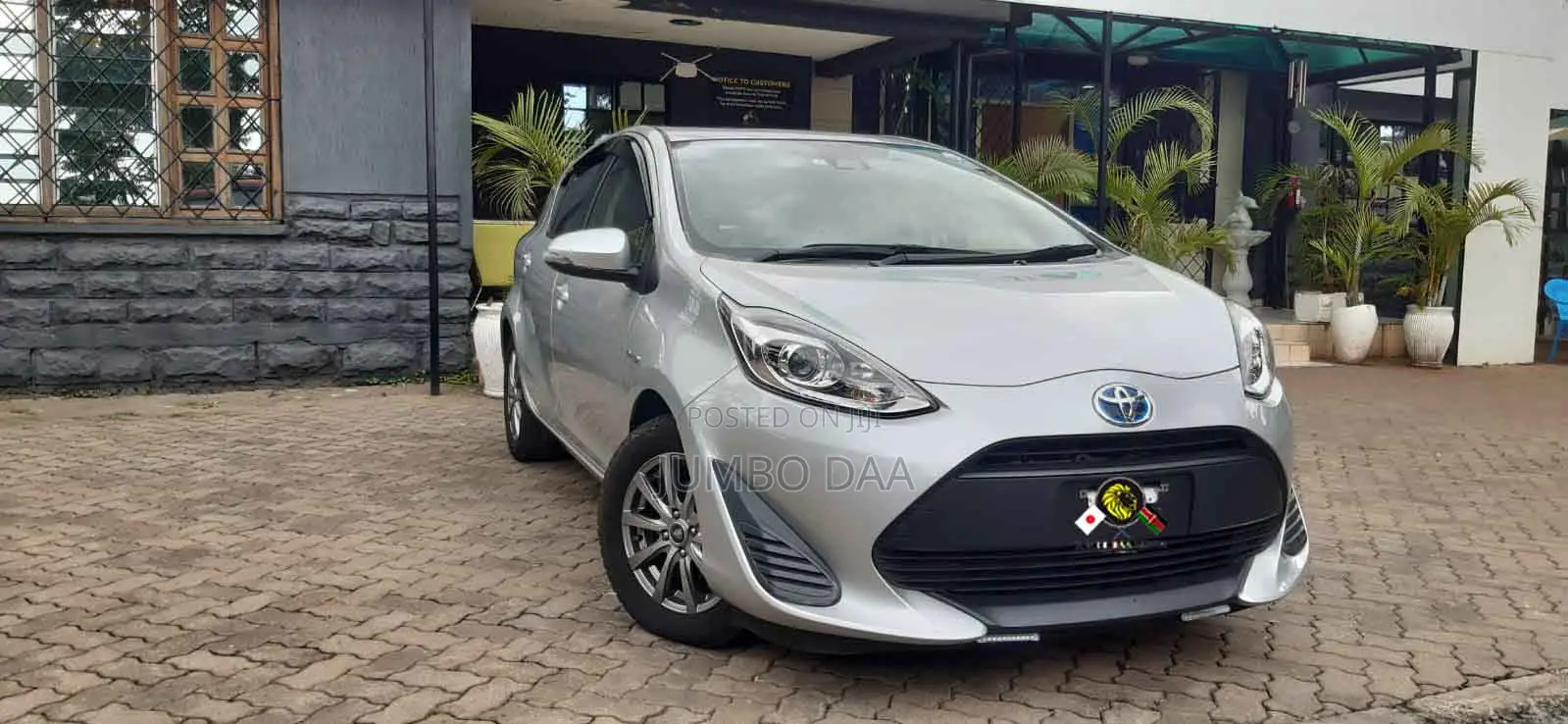 Toyota Aqua 2017 Silver