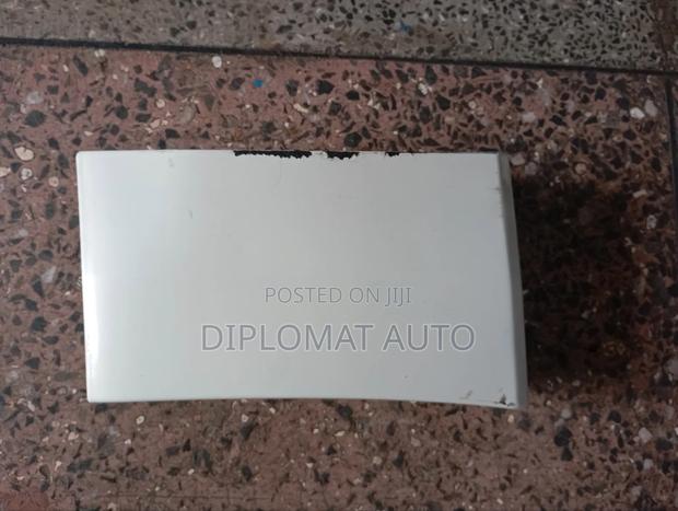 Suzuki Escudo Door Cover.