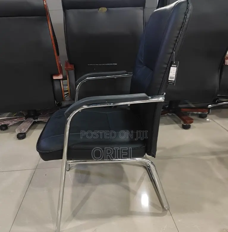 Modern Office Visitor Chair : Executive Office Leather Guest Chair