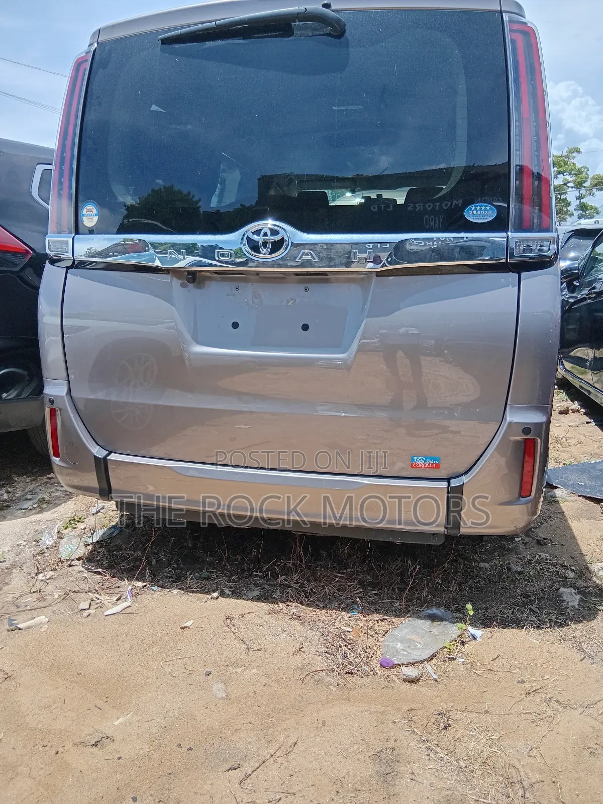 Toyota Noah 2019 Silver