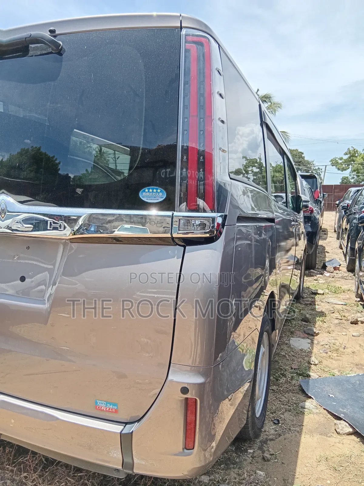 Toyota Noah 2019 Silver