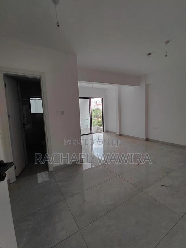 4bdrm Duplex in Gm, Spring Valley for sale - thumbnail 13