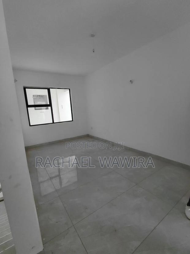 4bdrm Duplex in Gm, Spring Valley for sale - thumbnail 14