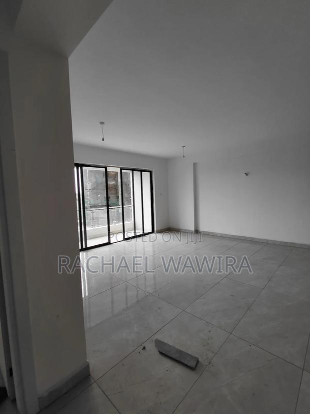 4bdrm Duplex in Gm, Spring Valley for sale - thumbnail 18