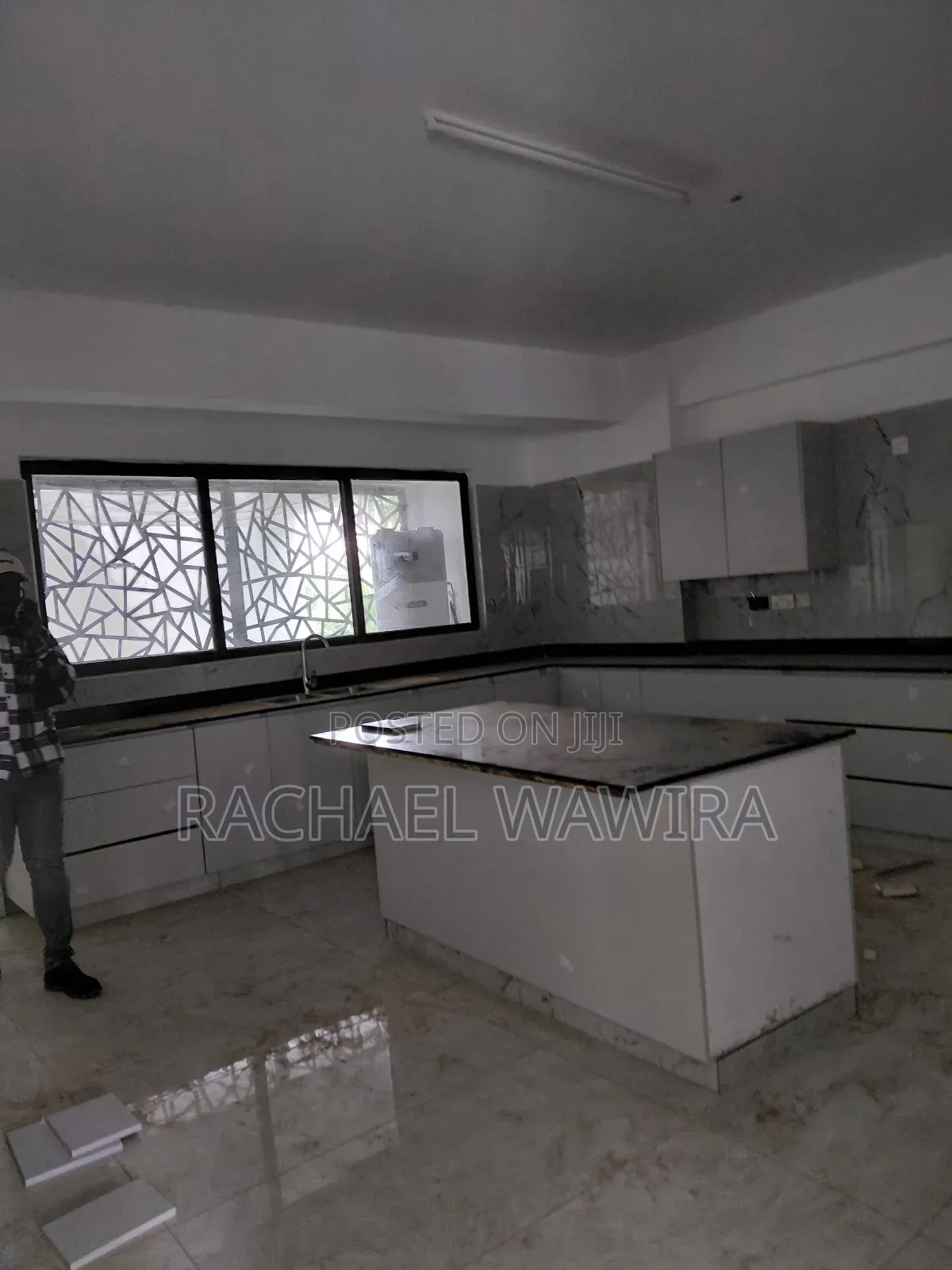4bdrm Duplex in Gm, Spring Valley for sale