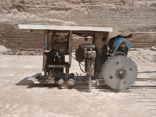 Stone Cutting Machine - thumbnail 6