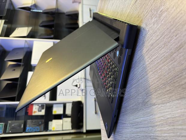 Laptop Dell Alienware 17 R2 64GB Intel Core i9 SSD 4T - thumbnail 2