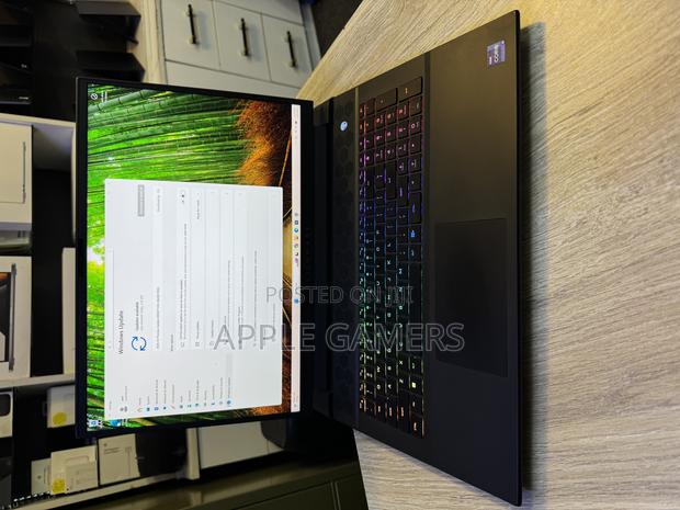 Laptop Dell Alienware 17 R2 64GB Intel Core i9 SSD 4T - main view