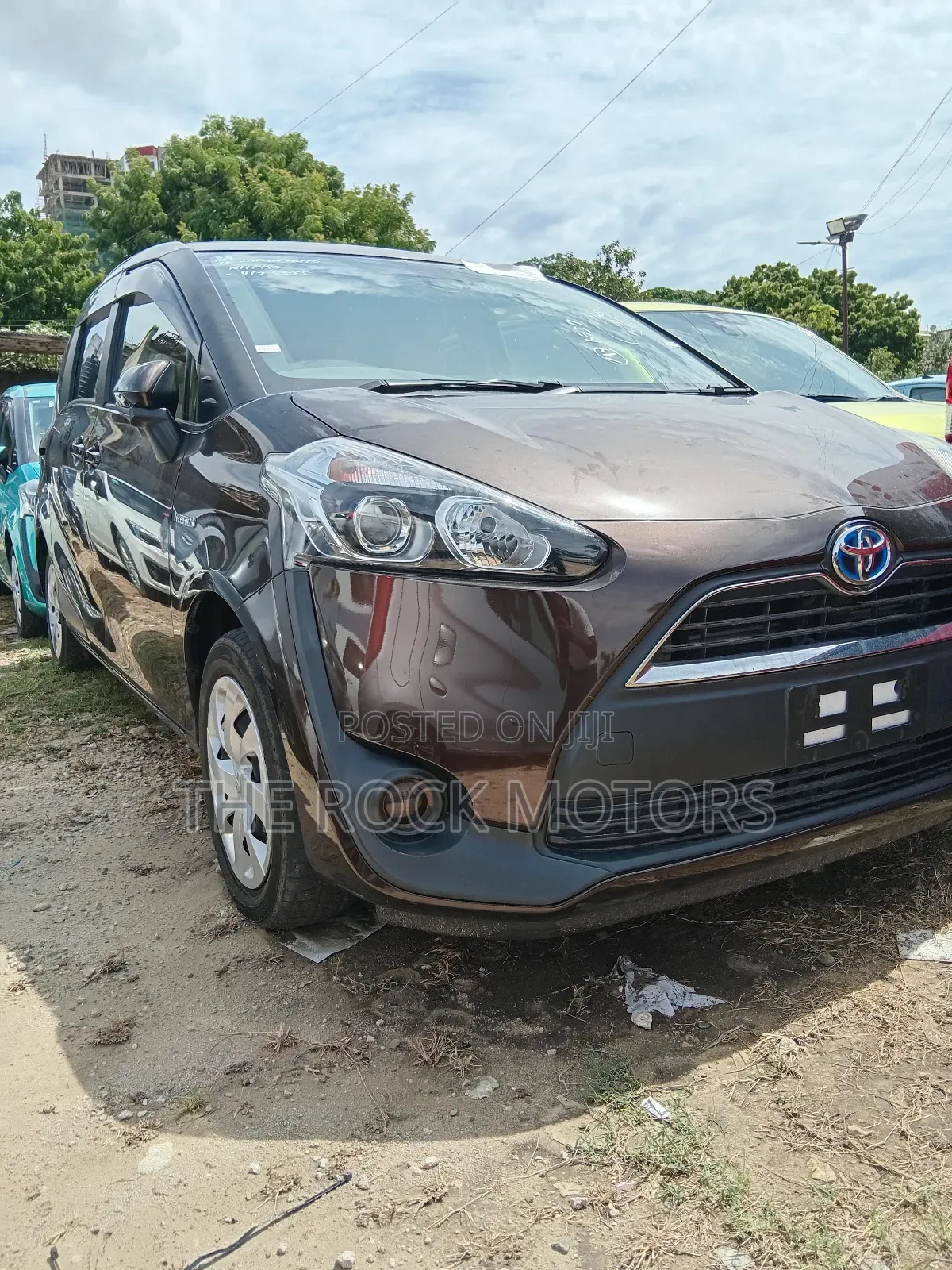 Toyota Sienta 2019