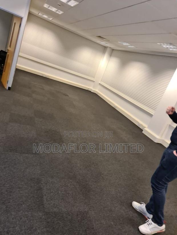 Plain Commercial Carpet Tiles Modern Office Interior Solution