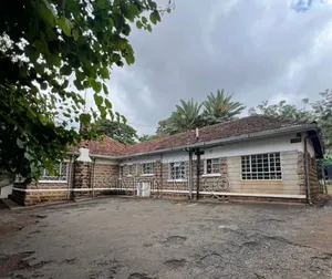 5bdrm Bungalow in Runda for rent