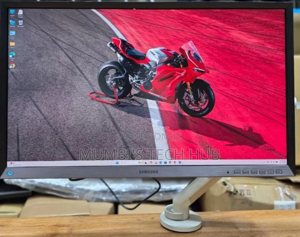 Samsung Monitor - main view