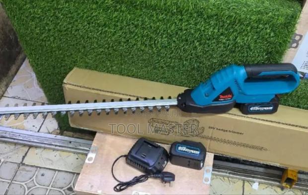 Cordless Hedge Trimmer /98v Makita Rechargeable Hedge Trimmer - main view