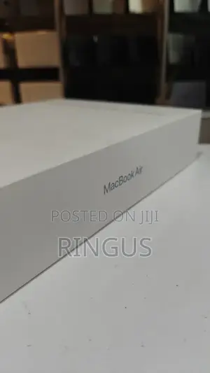 New Apple MacBook Air 2025 M4 15-inch 16GB Apple M4 Max SSD 512GB