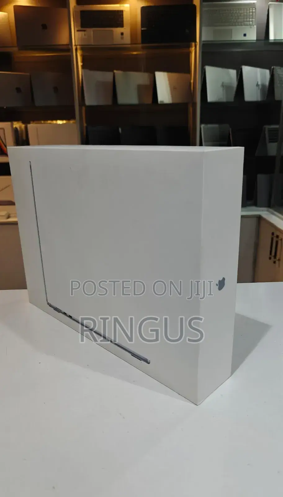 New Apple MacBook Air 2025 M4 15-inch 16GB Apple M4 Max SSD 512GB