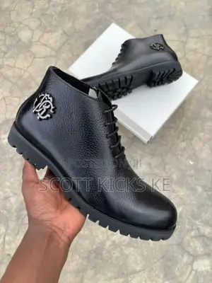 Roberto Cavalli(Rc Boots)
Leather