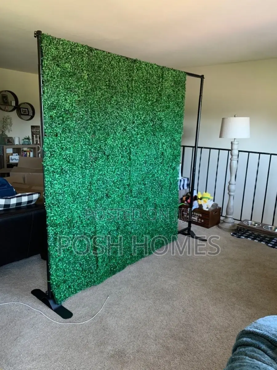 Green Backdrophedge Panels