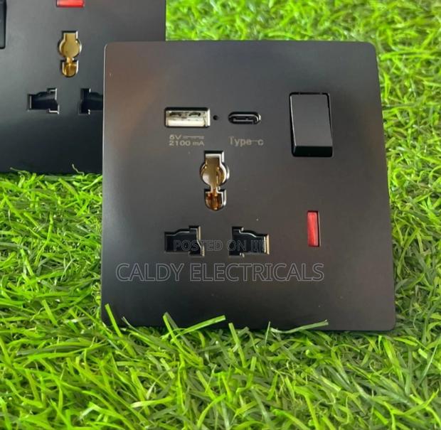 Modern Ultra Thin Black Single Socket Usb Ports Gf4