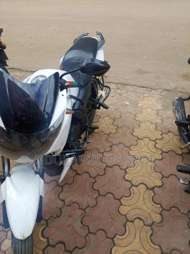 TVS Apache 160 4V 2020 White - thumbnail 5