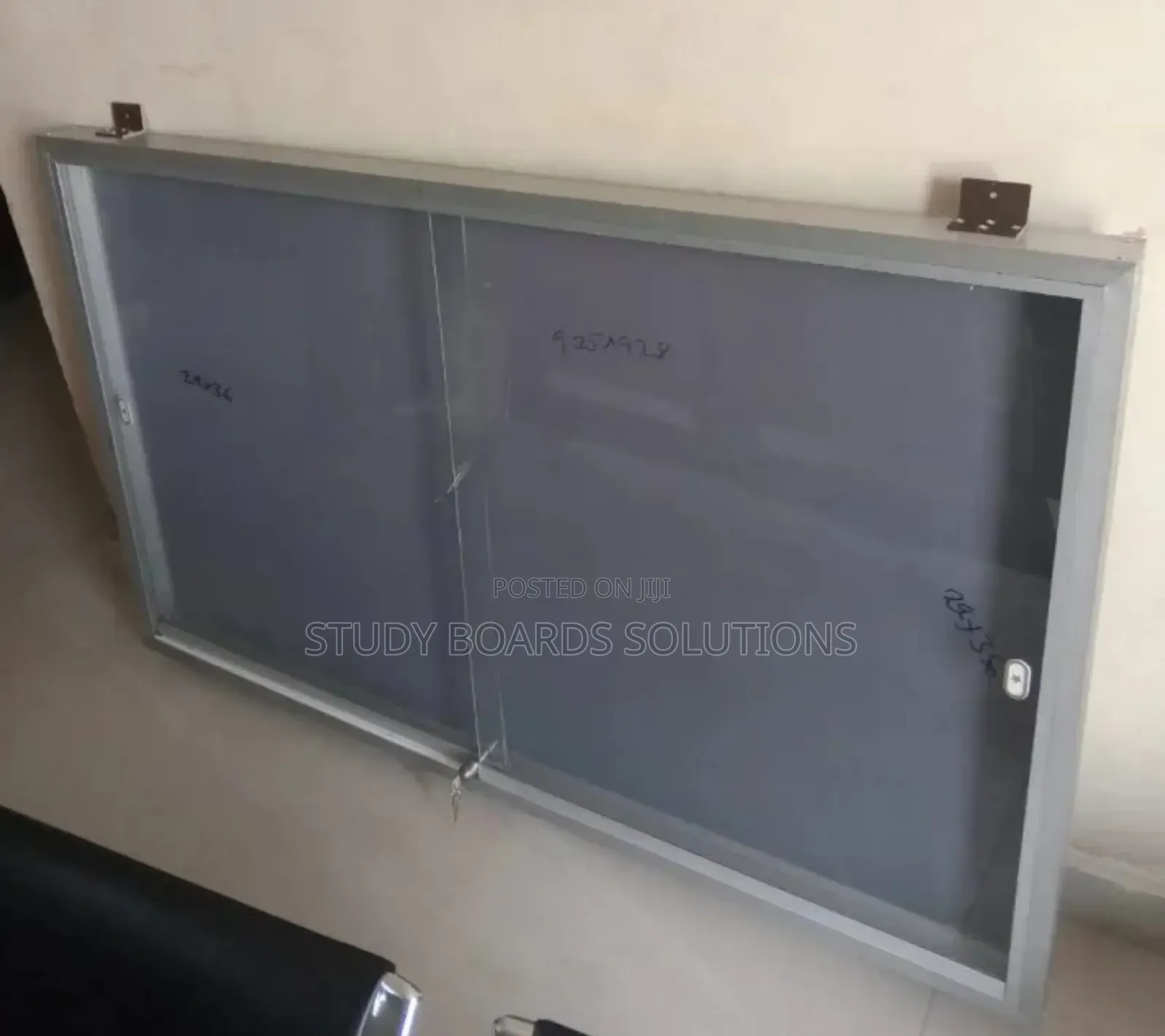 3ftx2ft Lockable Notice Board With Clear Tempered Glass