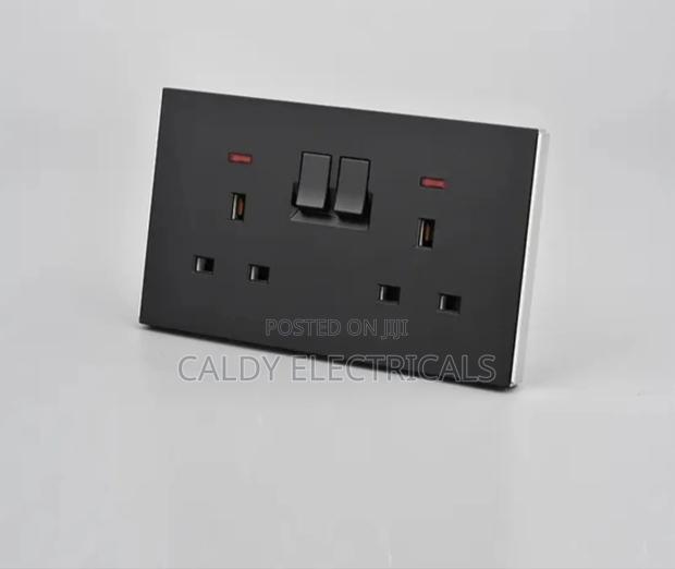 Generic Black Twin Socket - main view