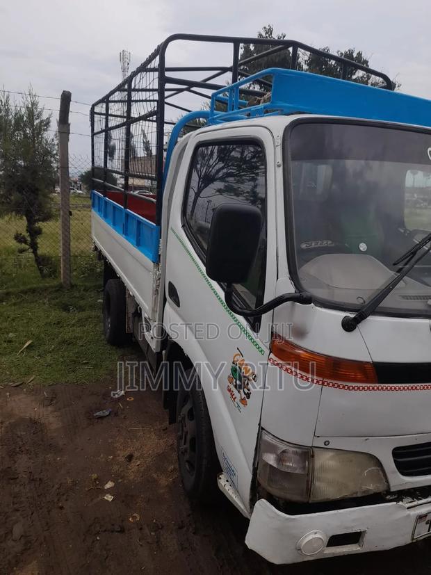 Toyota Dyna - thumbnail 3